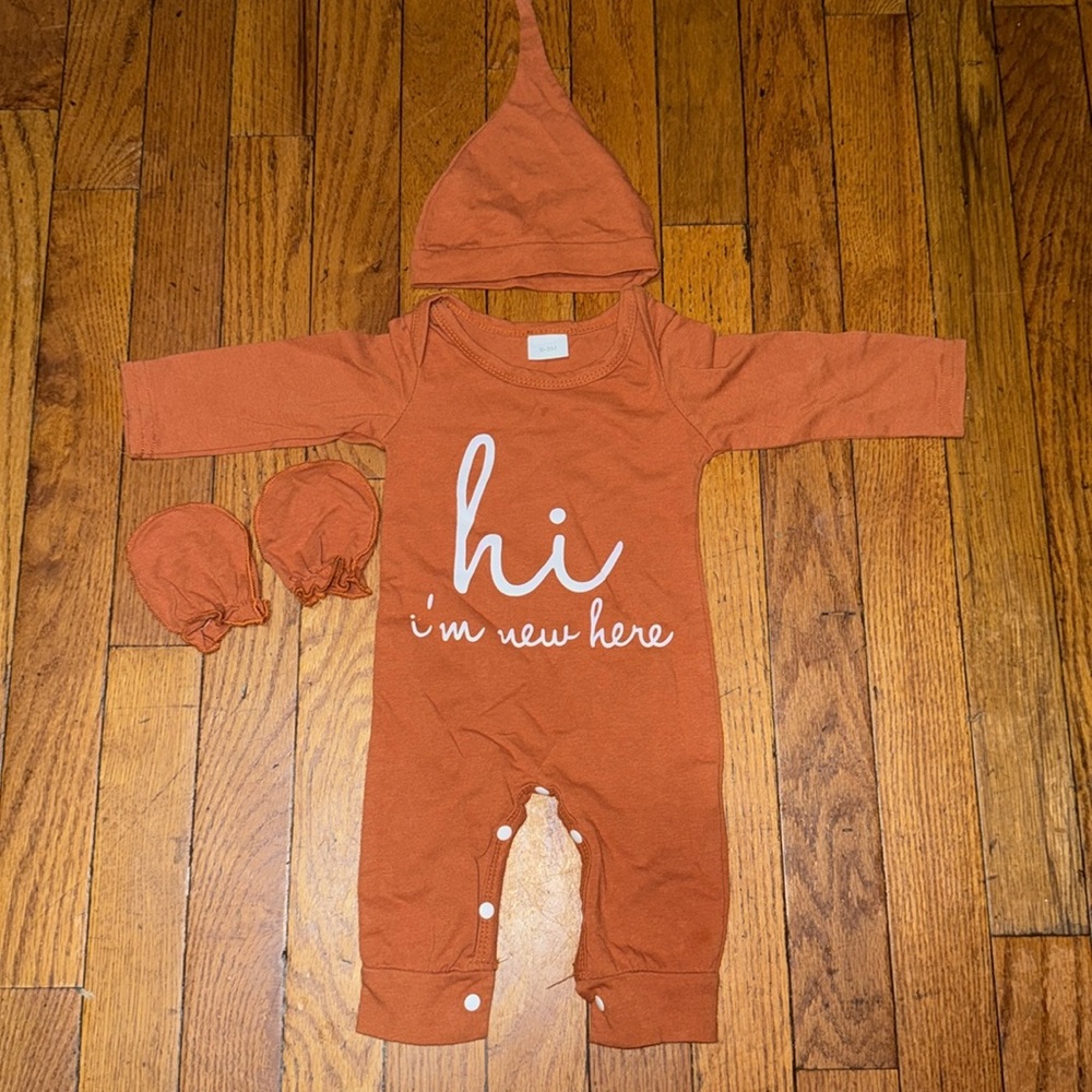 3pc. Infant “Hi I’m New Here” Set